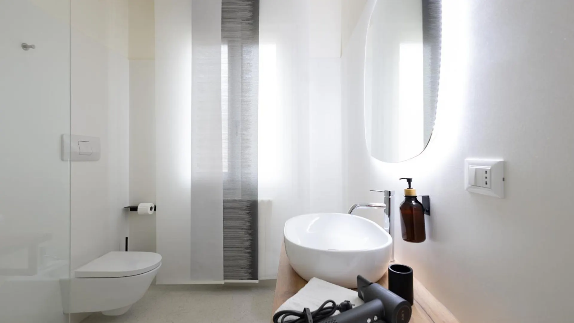 10' Train Station, Royal Suites X4, At 50 Mt From Atlantic Terme Abano Terme Apartment